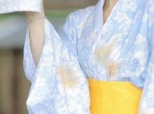 一边观看“155吃瓜网”，一边思考人生…还是另一种烦恼呢？