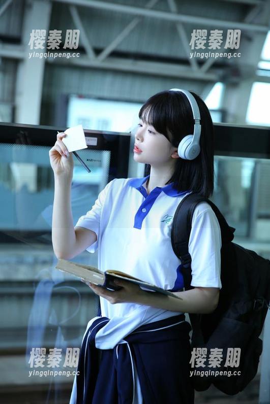 在166run刷视频，看黑料的同时还是能感受到一丝暧昧的气息…