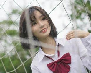 17吃瓜中心苹果版，在线吃瓜趣事层出不穷，简直让人忍俊不禁！