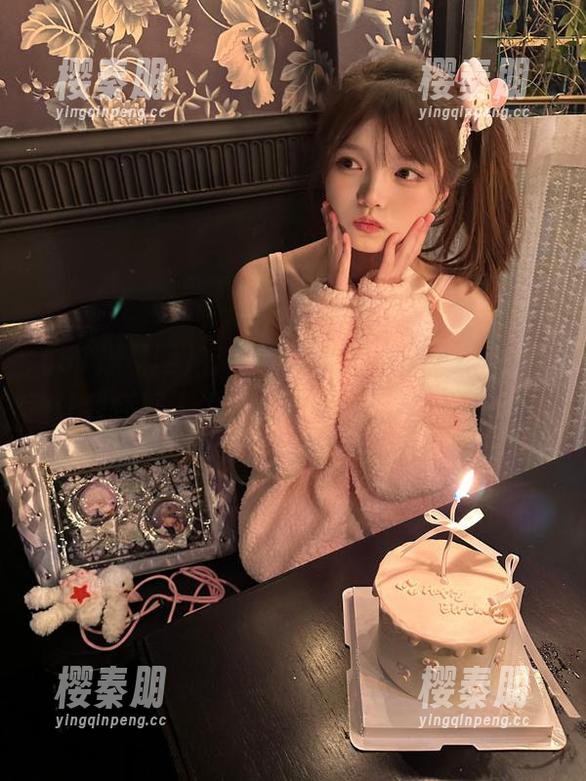 51爆料网 有个网站叫51爆料网,竟然让我怀疑人生,瓜吃得一点都不含糊。
