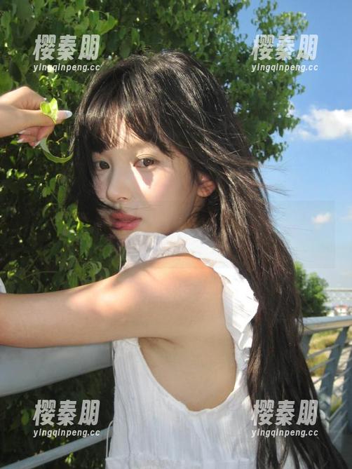 92吃瓜app：黑料大公开，来这儿吃点瓜吧