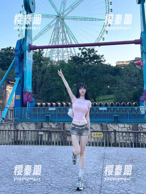 www.黑料 别人都在看剧,我则沉迷于观看www.黑料的奇葩事件,岂不是更刺激?