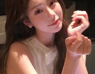 www吃瓜网下载链接点哪个？说好的“com”气氛也太跳脱！