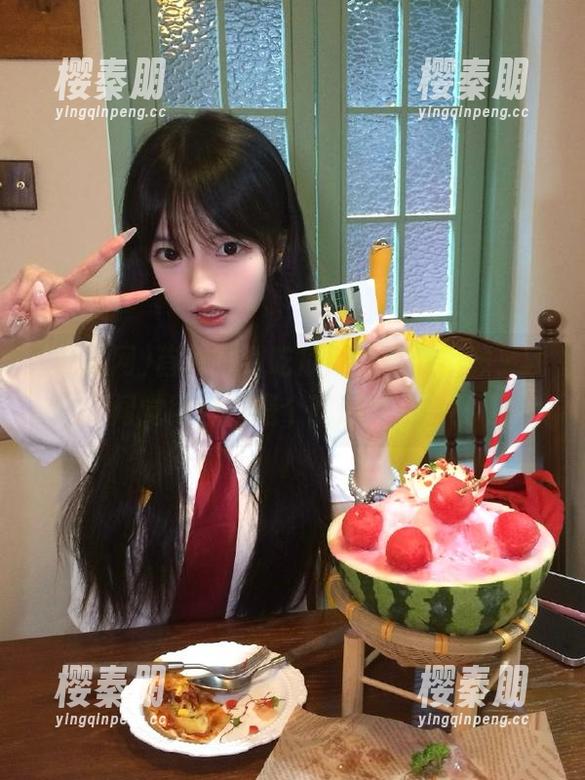 首页刷到吃瓜网的爆料视频，瞬间觉得自己是个吃瓜专业户！