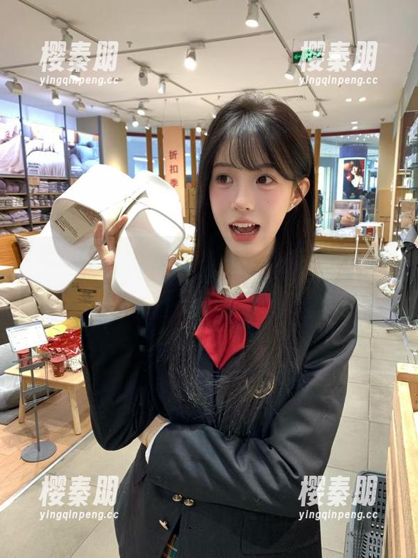 吃瓜网红 导航到吃瓜网红,满是令人咋舌的“料”,一不小心就停不下来呀~
