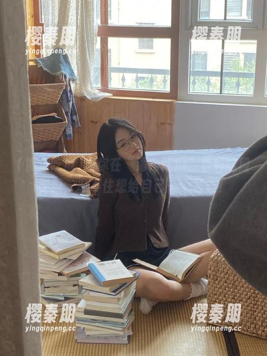 当你在“海角吃瓜”看到这段视频，忍不住想给自己一个警告！