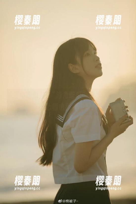 在“海角吃瓜”分享一波，让你的心情也跟着飞起来！