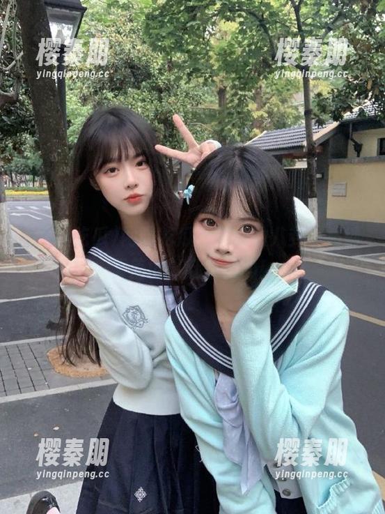 网曝吃瓜，免费的八卦信息铺天盖地，赶紧扫码！