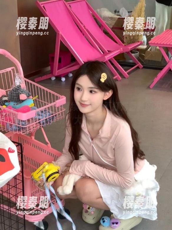 黑料不打烊 继续被黑料不打烊最新的内容吸引,大脑一片混乱。