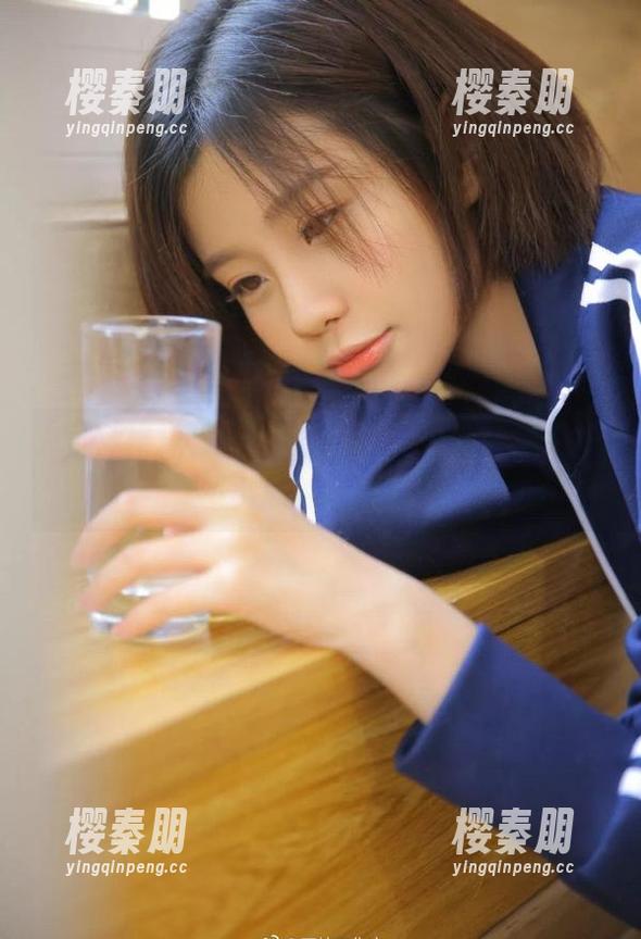 黑料社 快来登录黑料社,看看会不会一不小心掉进料坑!