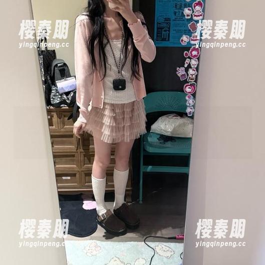 黑料社官网登录，带你打破每天的单调，轻松一键开启八卦大门！