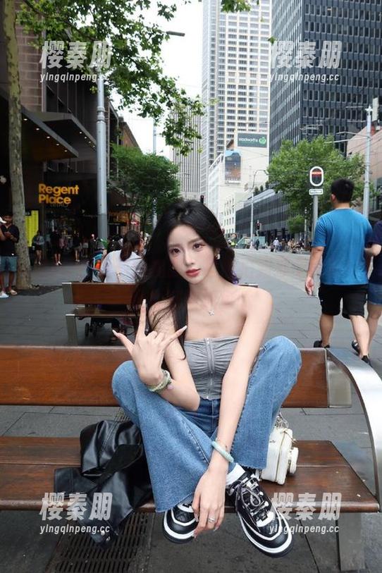 黑料网视频，居然拍到那个背影！小心别被抓包哦